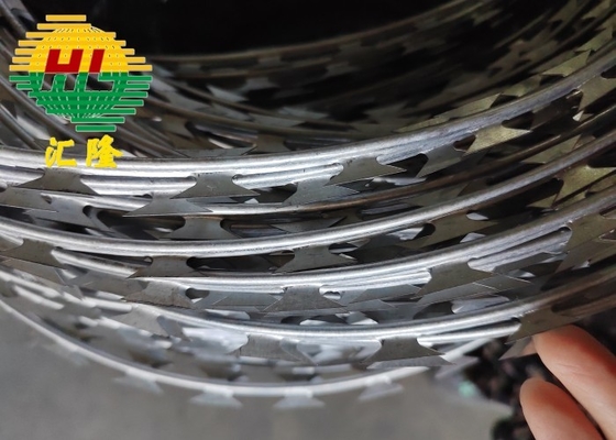 Sicurezza elevata Ucraina Mercato Militare BTO16 BTO18 Concertina Barbed Wire Fence Prezzo