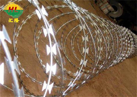 Difesa militare Galvanizzata BTO-18 Concertina Razor Wire Security per il confine dell'Ucraina